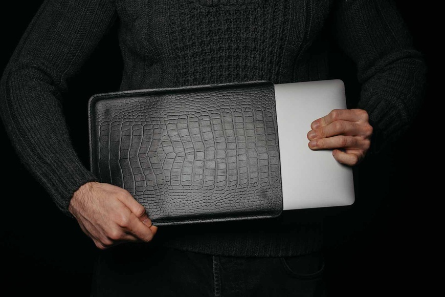 Кожаный чехол для MacBook FlatCase Черный Кайман 14 LC05BLK-14 фото