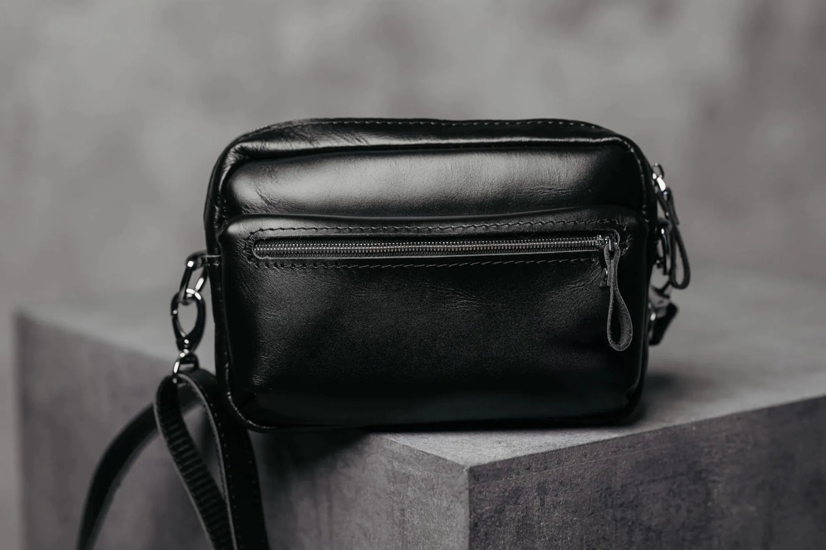 Шкіряна жіноча кросбоді-сумка WalkBag для повсякдення, фото 22 — Skin&Skin