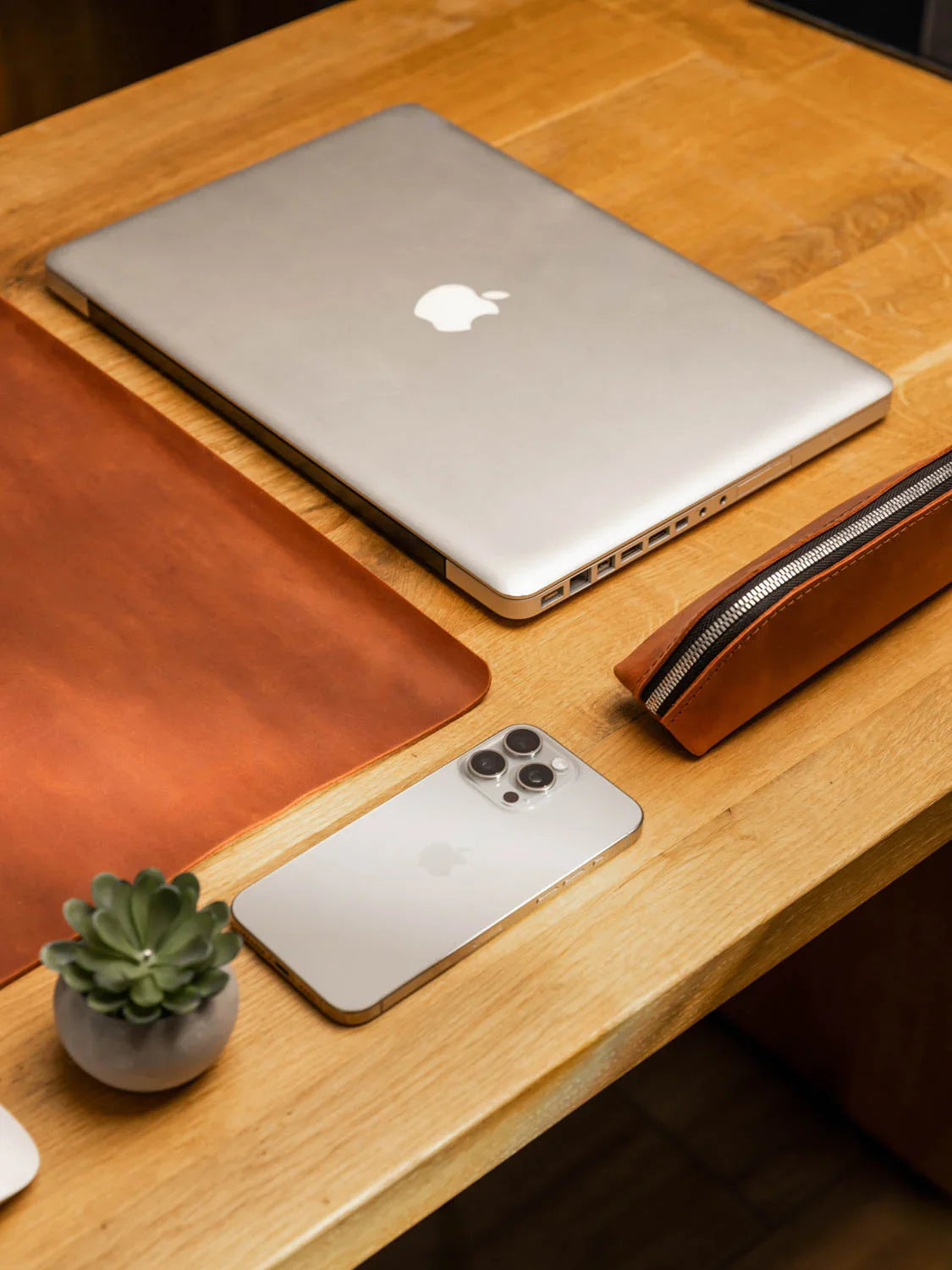 Настільний килимок зі шкіри Crazy Horse