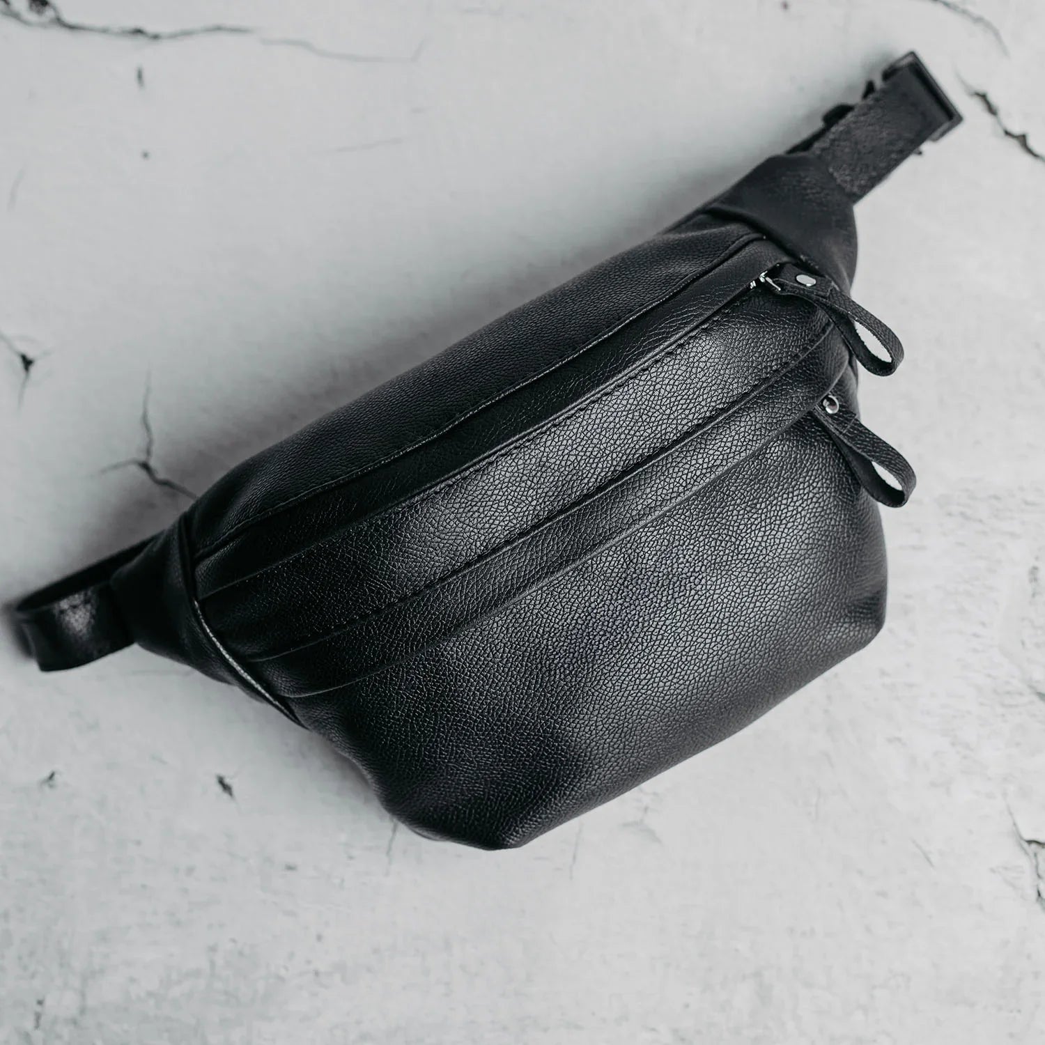 Leather Waist Bag with Zipper | Grainy Black - Skin and Skin