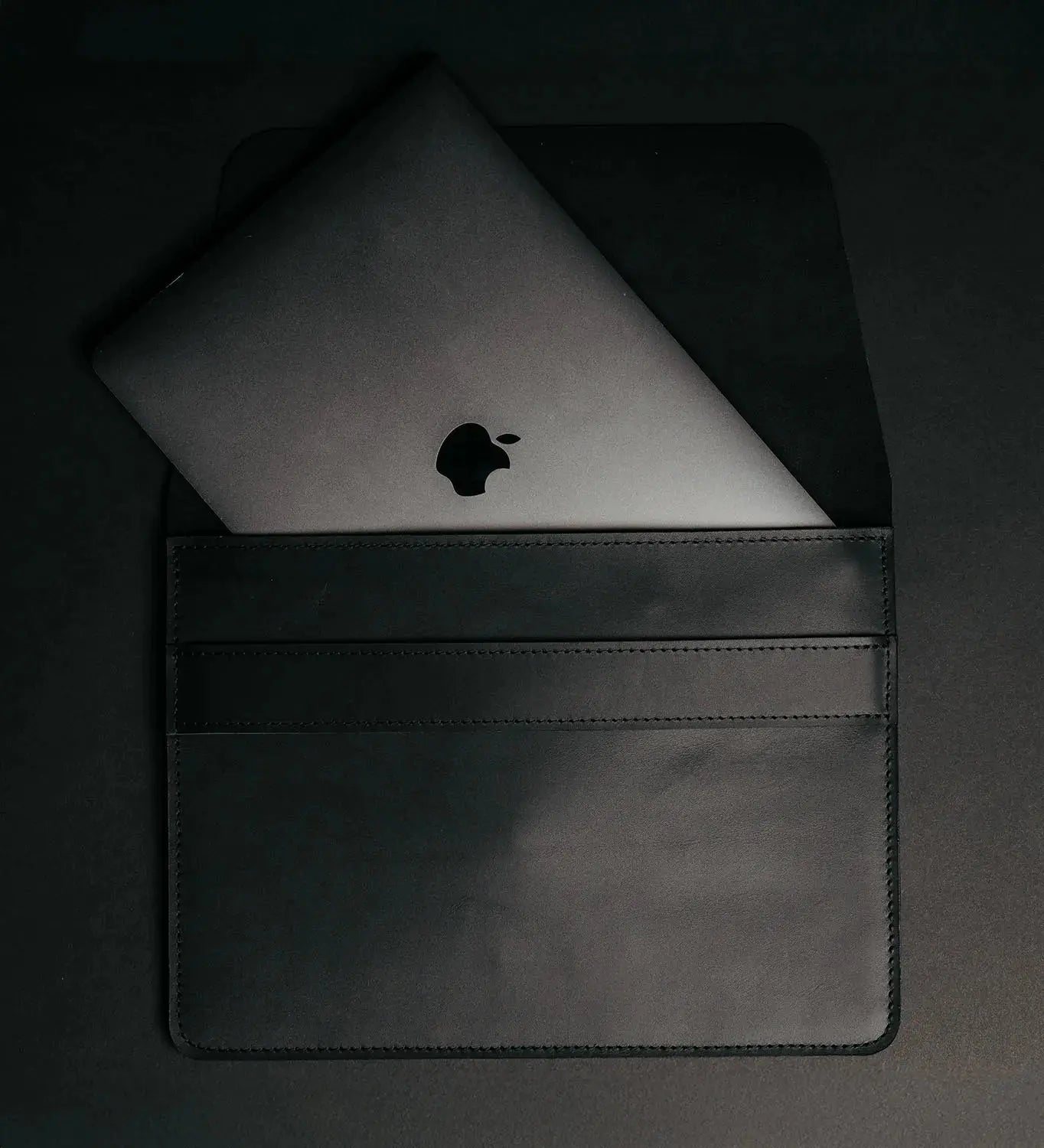 Чохол-папка для MacBook з натуральної шкіри Crazy Horse | Sleeve, фото 3 — Skin&Skin