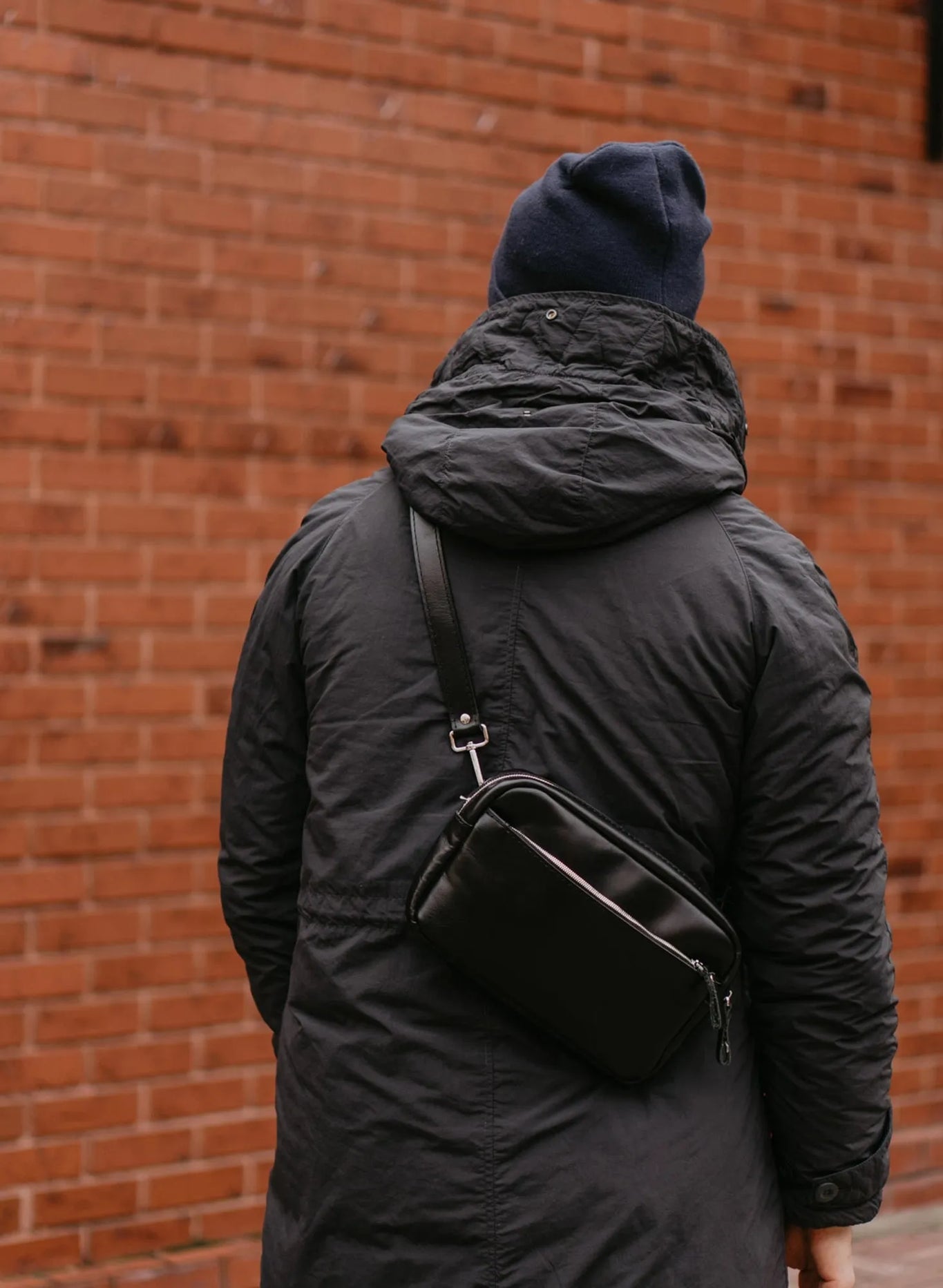 Leather Crossbody Bag with Zipper | Smooth Black - Skin and Skin