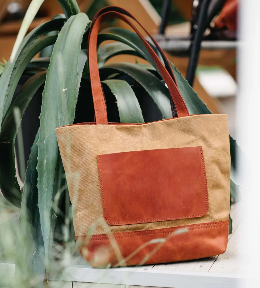 Жіноча сумка Tote із вощеного канвасу та натуральної шкіри — Skin&Skin
