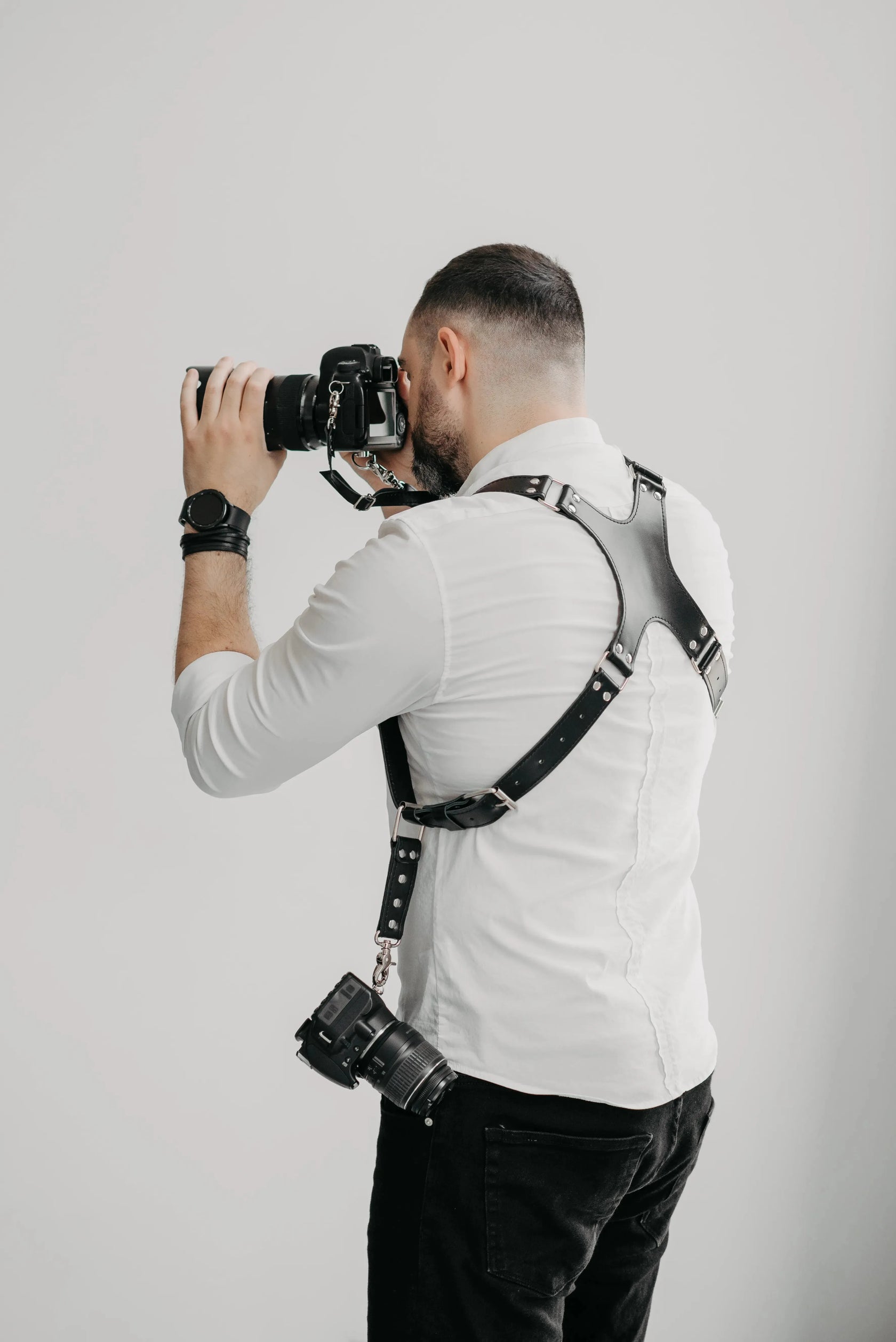 Розвантажувальний шкіряний ремінь для фотографа на 2 камери, фото 10 — Skin&Skin