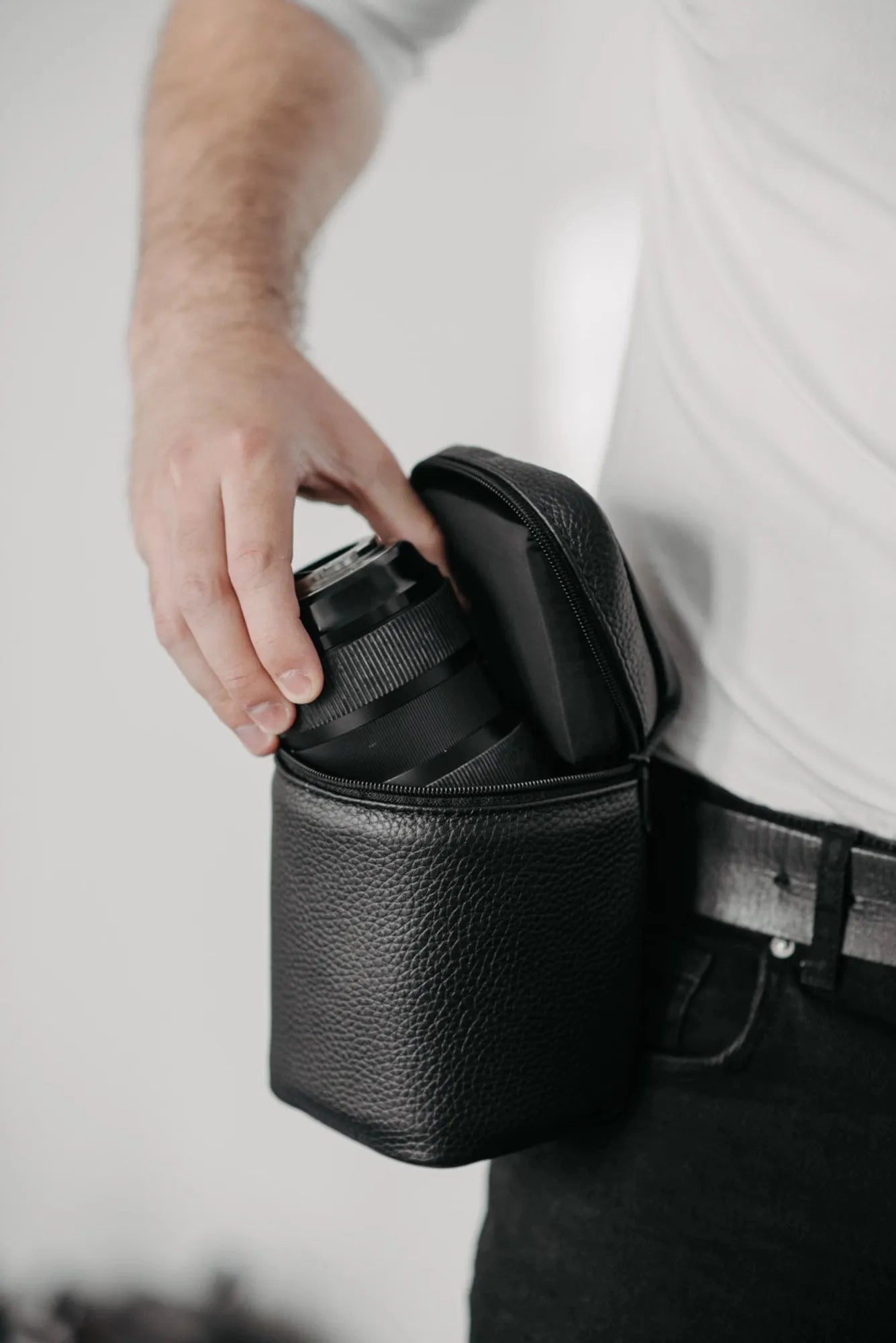Full-Grain Leather Camera Lens Case | Black - Skin and Skin