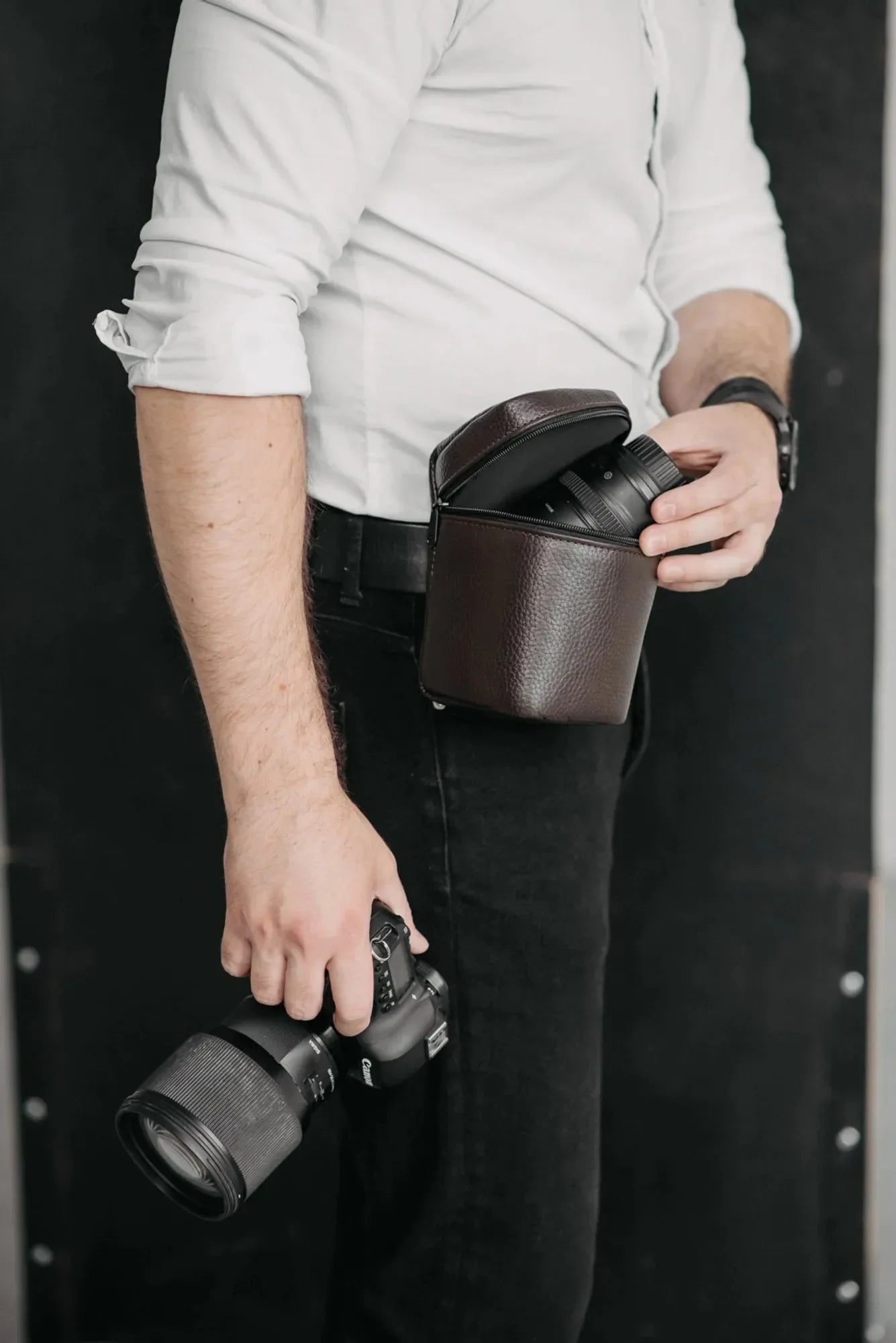 Full-Grain Leather Camera Lens Case | Chocolate Brown - Skin and Skin