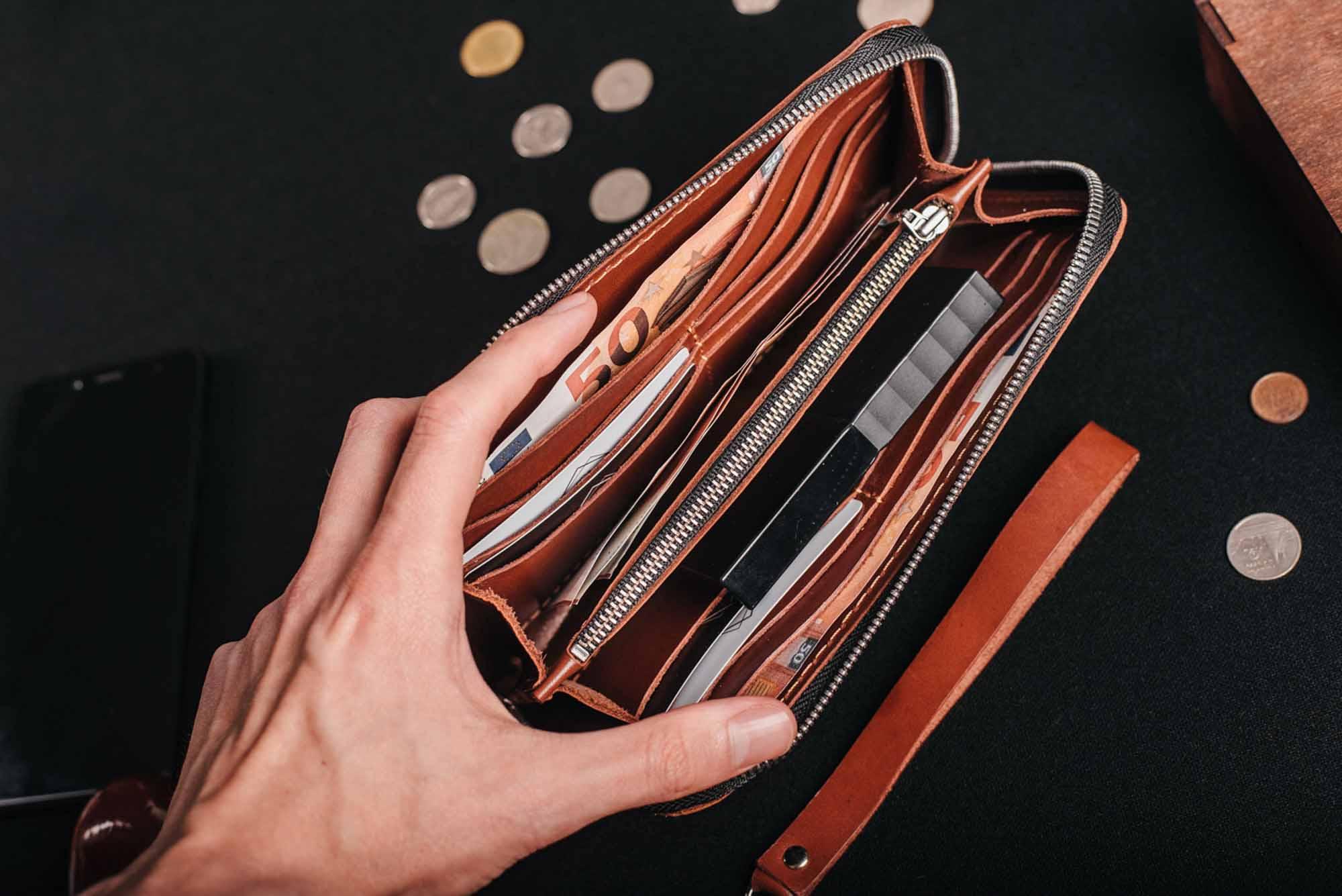 Гаманець на блискавці з ремінцем | Zipper