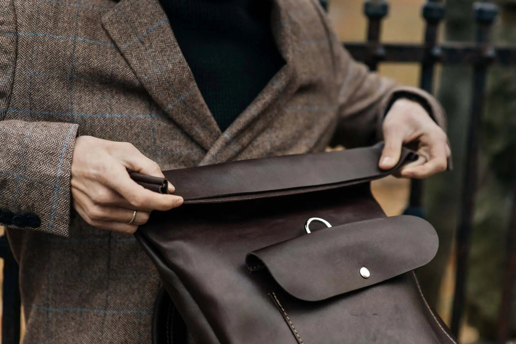Мінімалістичний шкіряний рюкзак RollTop, фото 22 — Skin&Skin