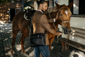 Everyday Leather Messenger with Zip | Smooth Black - Skin and Skin