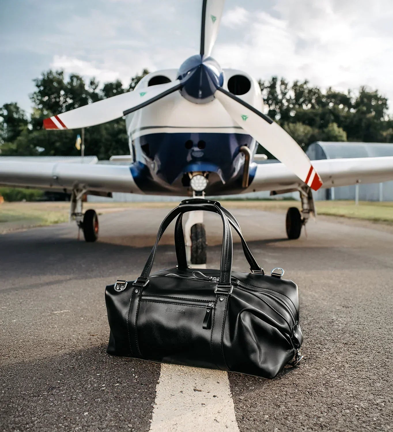 Дорожня сумка Stout з класичної шкіри M/L