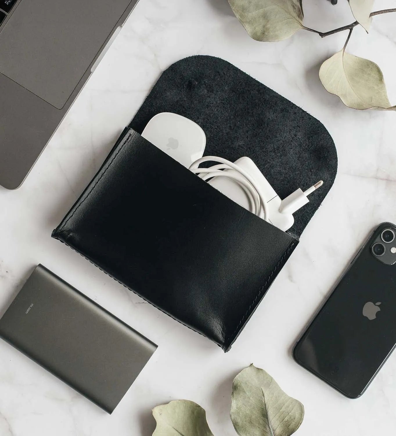 Шкіряний органайзер Saver | Для кабелів та аксесуарів