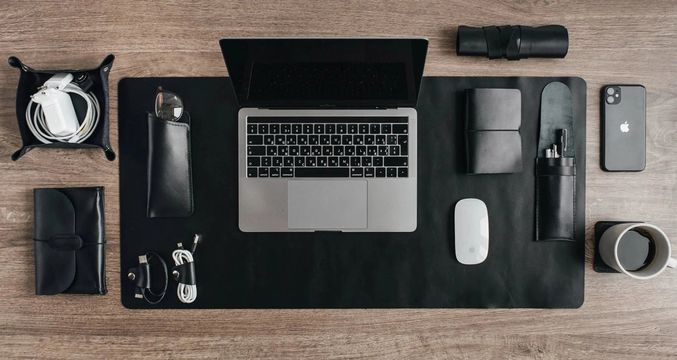 Leather Deskpad | Smooth | Black - Skin and Skin