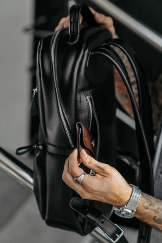 Чоловічий рюкзак з класичної шкіри для роботи та подорожей | Splay, фото 19 — Skin&Skin