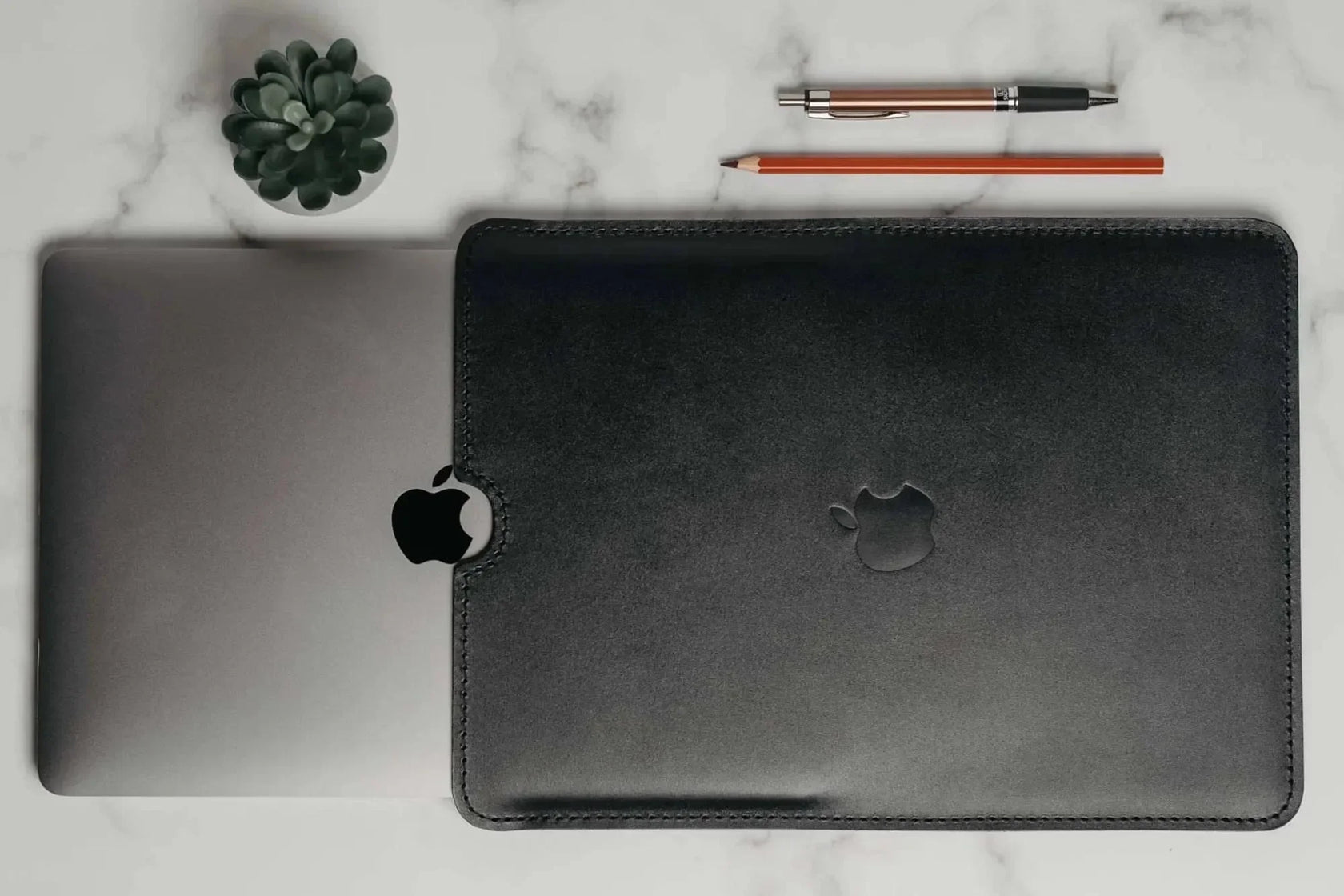 Тонкий шкіряний чохол для MacBook та iPad із повстяною підкладкою | FlatCase, фото 3 — Skin&Skin