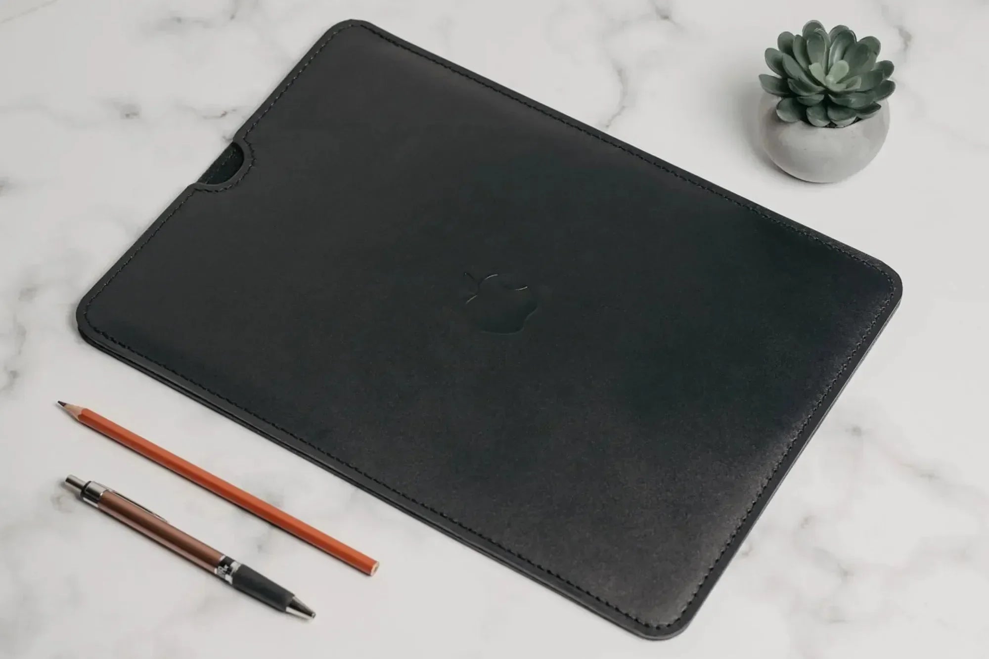 Leather Ipad Case with Wool Lining | Black - Skin and Skin