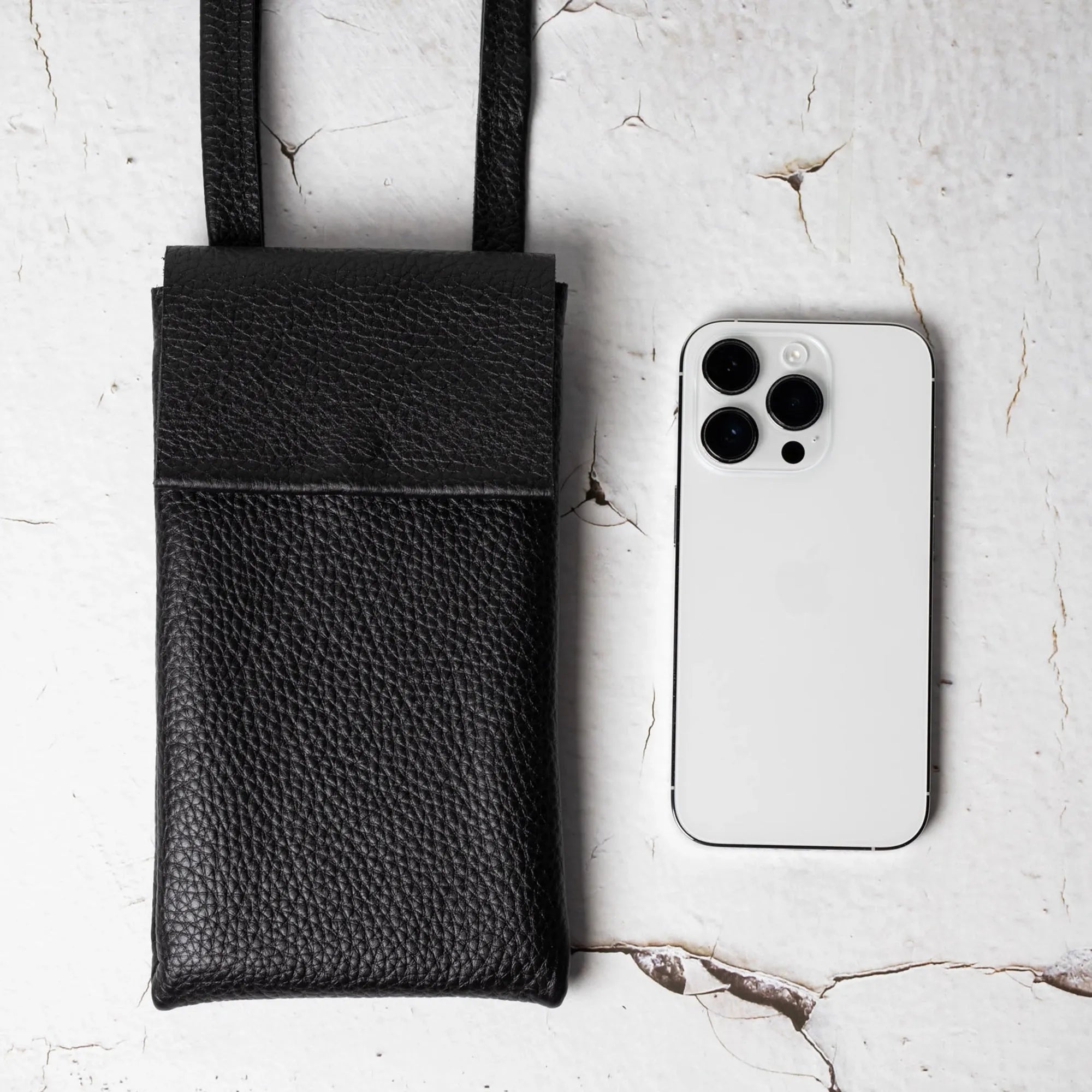 Full grain Leather Phone Bag | Graini Black - Skin and Skin
