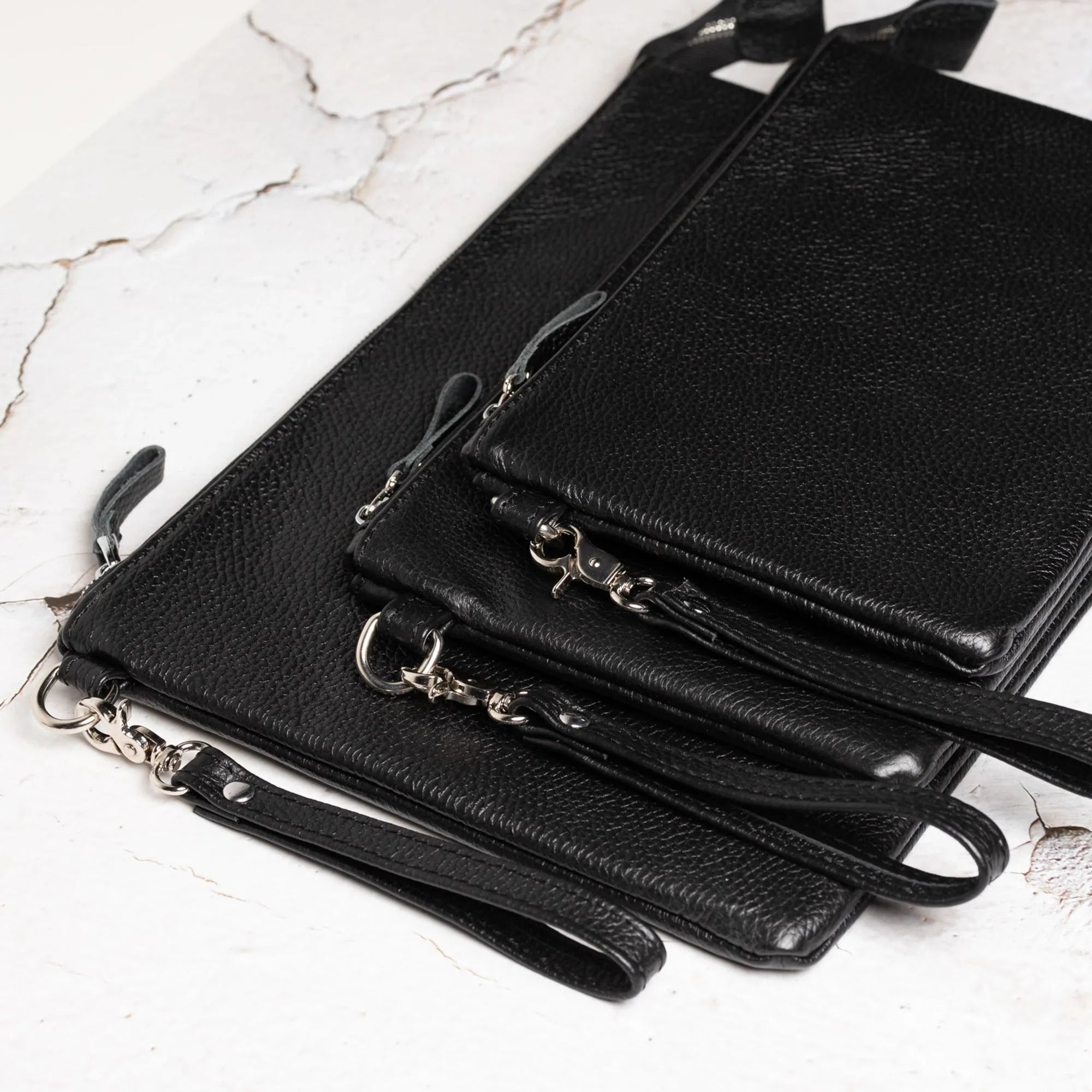 Zippered Full grain Leather Clutch | Graini Black - Skin and Skin
