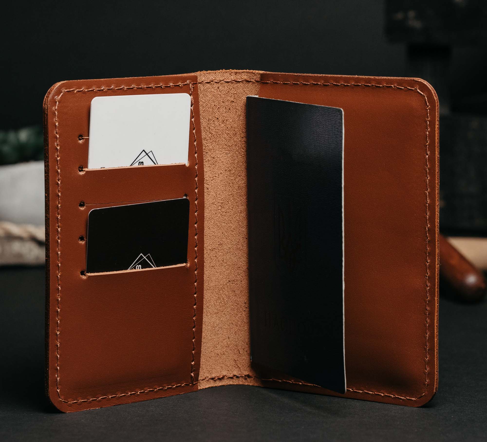 Обгортка для прав та паспорта з класичної шкіри