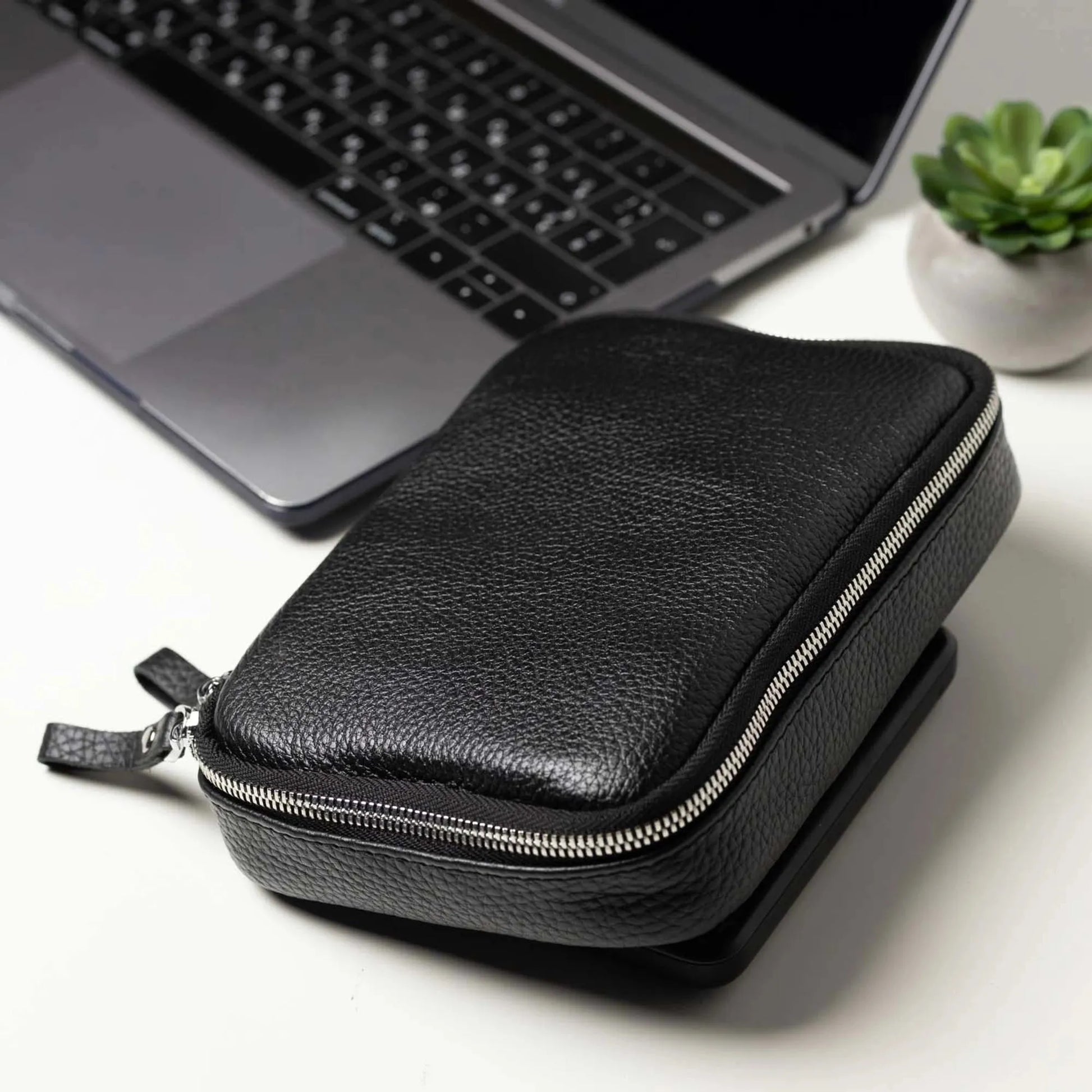 Leather Tech Organizer for Daily Use | Grainy Black - Skin and Skin