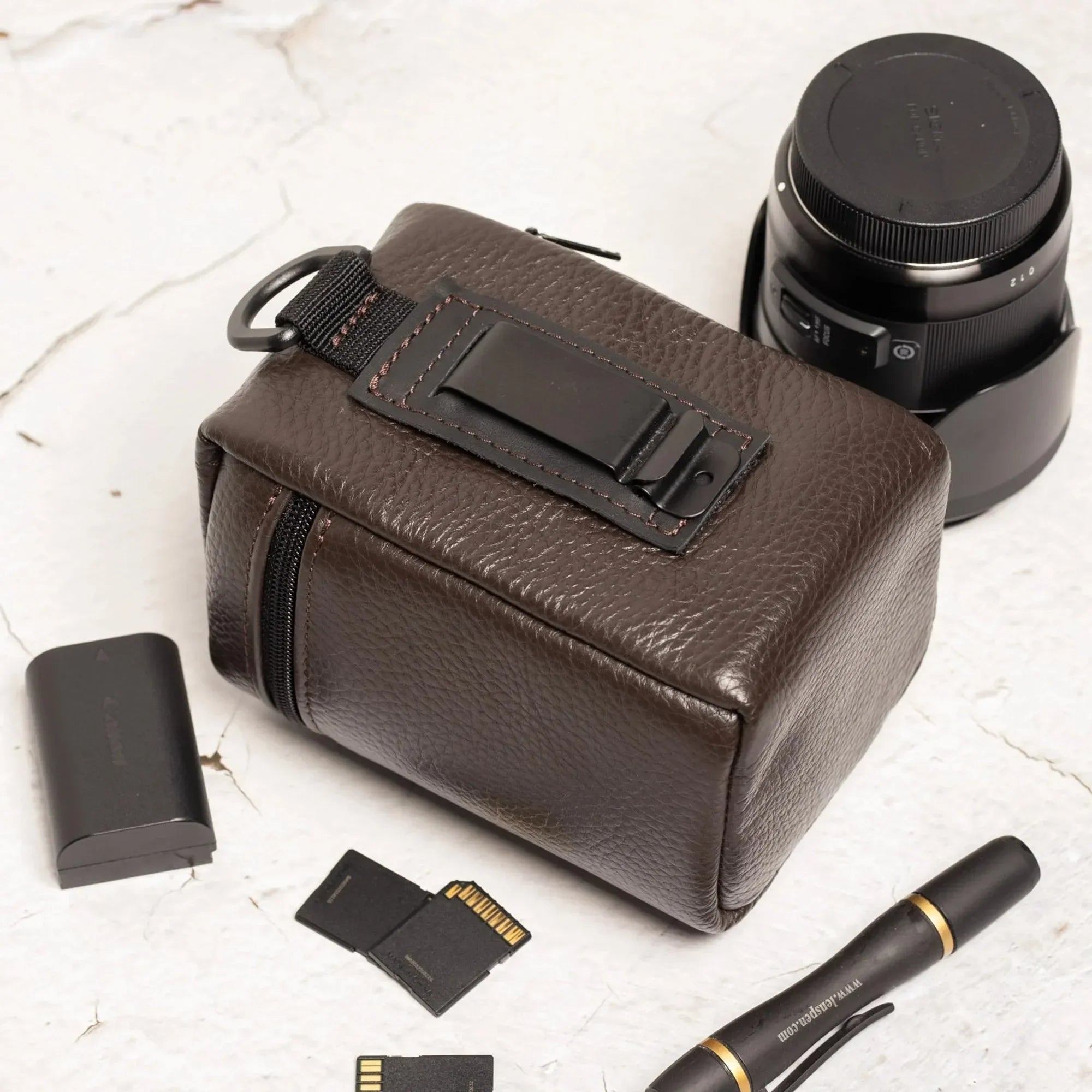 Full-Grain Leather Camera Lens Case | Chocolate Brown - Skin and Skin