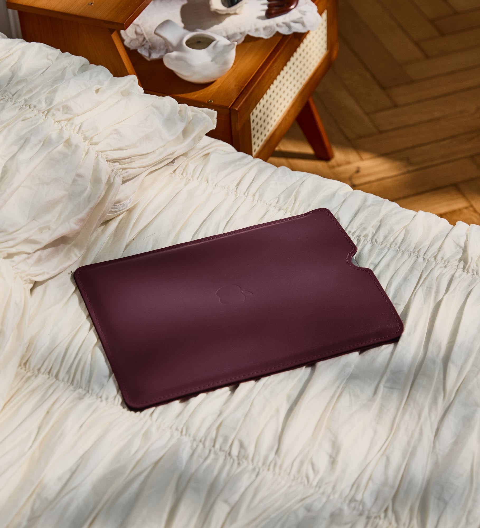 Тонкий шкіряний чохол для MacBook та iPad із повстяною підкладкою | FlatCase