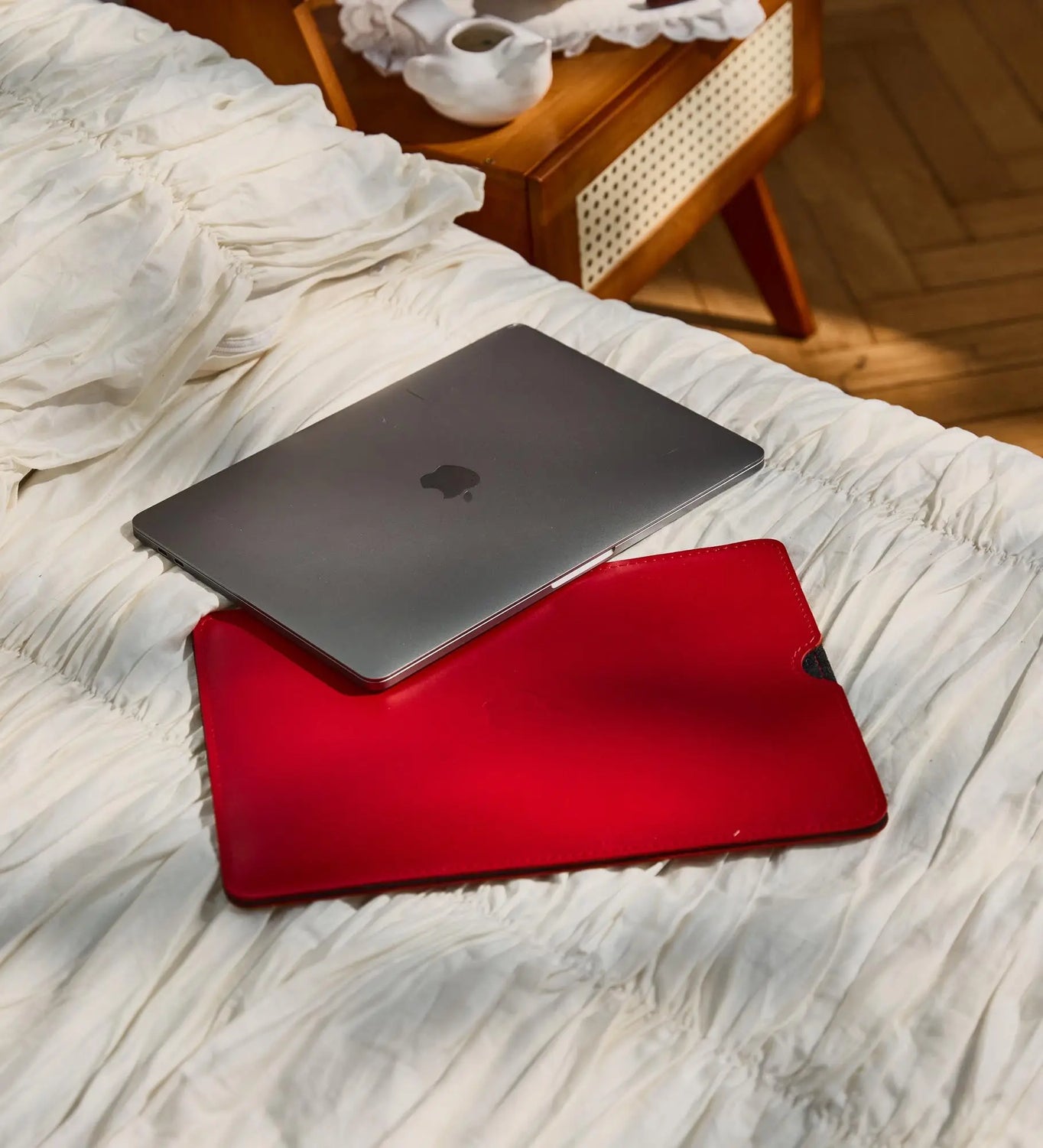 Шкіряний чохол для iPad з підкладкою з повсті | FlatСase