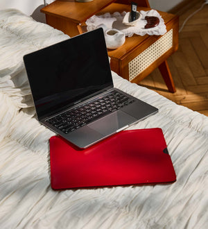 Тонкий шкіряний чохол для MacBook та iPad із повстяною підкладкою | FlatCase