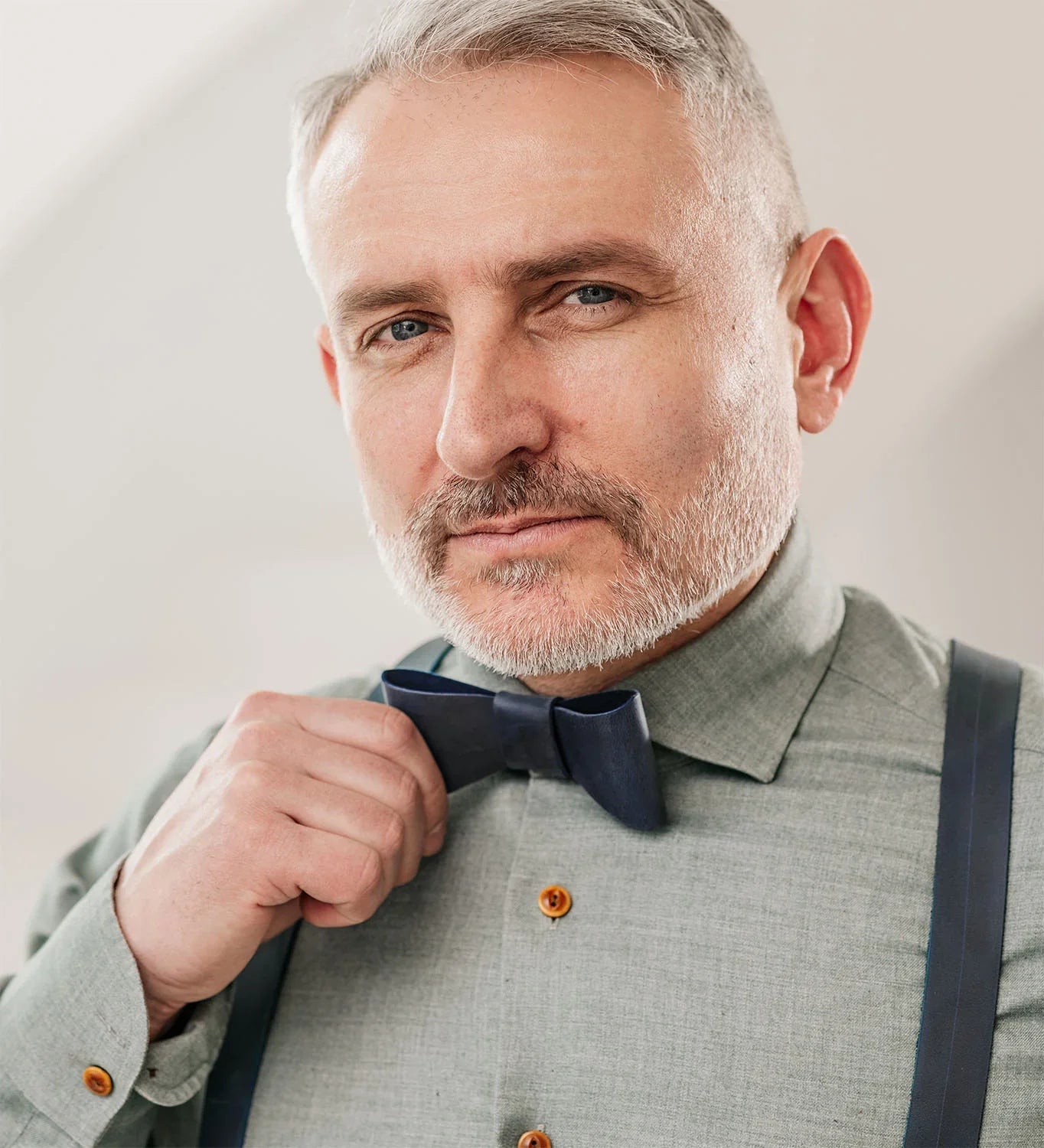 Вінтажний шкіряний метелик