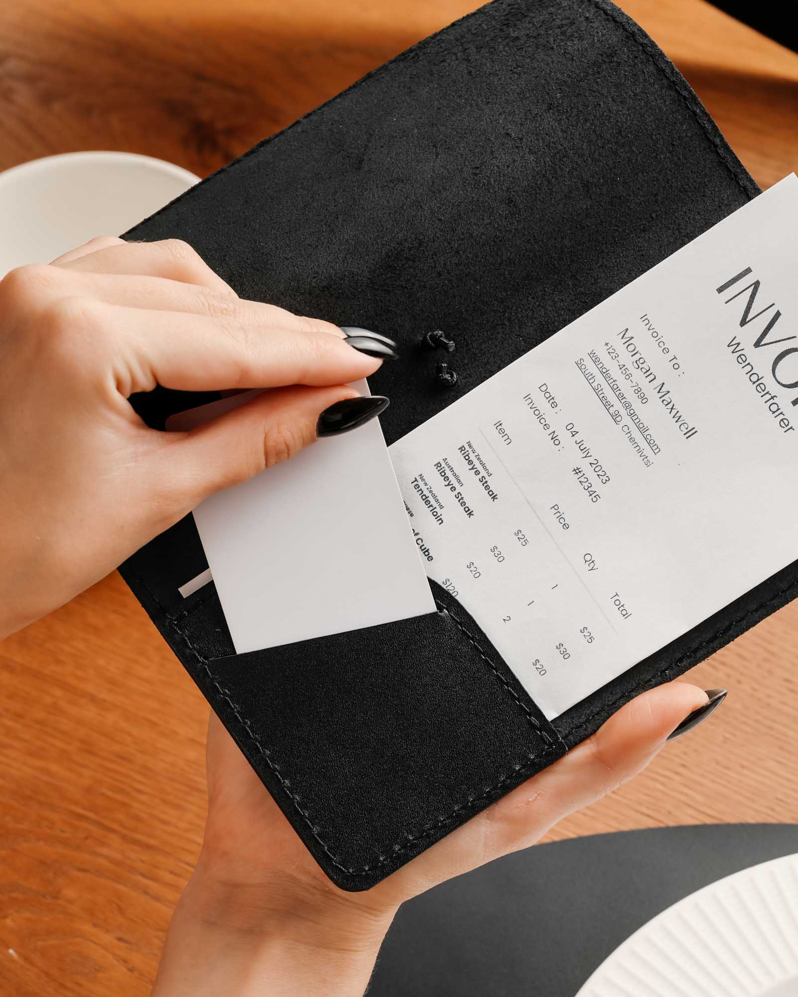 Розрахункова книжка з натуральної гладкої шкіри для HoReCa