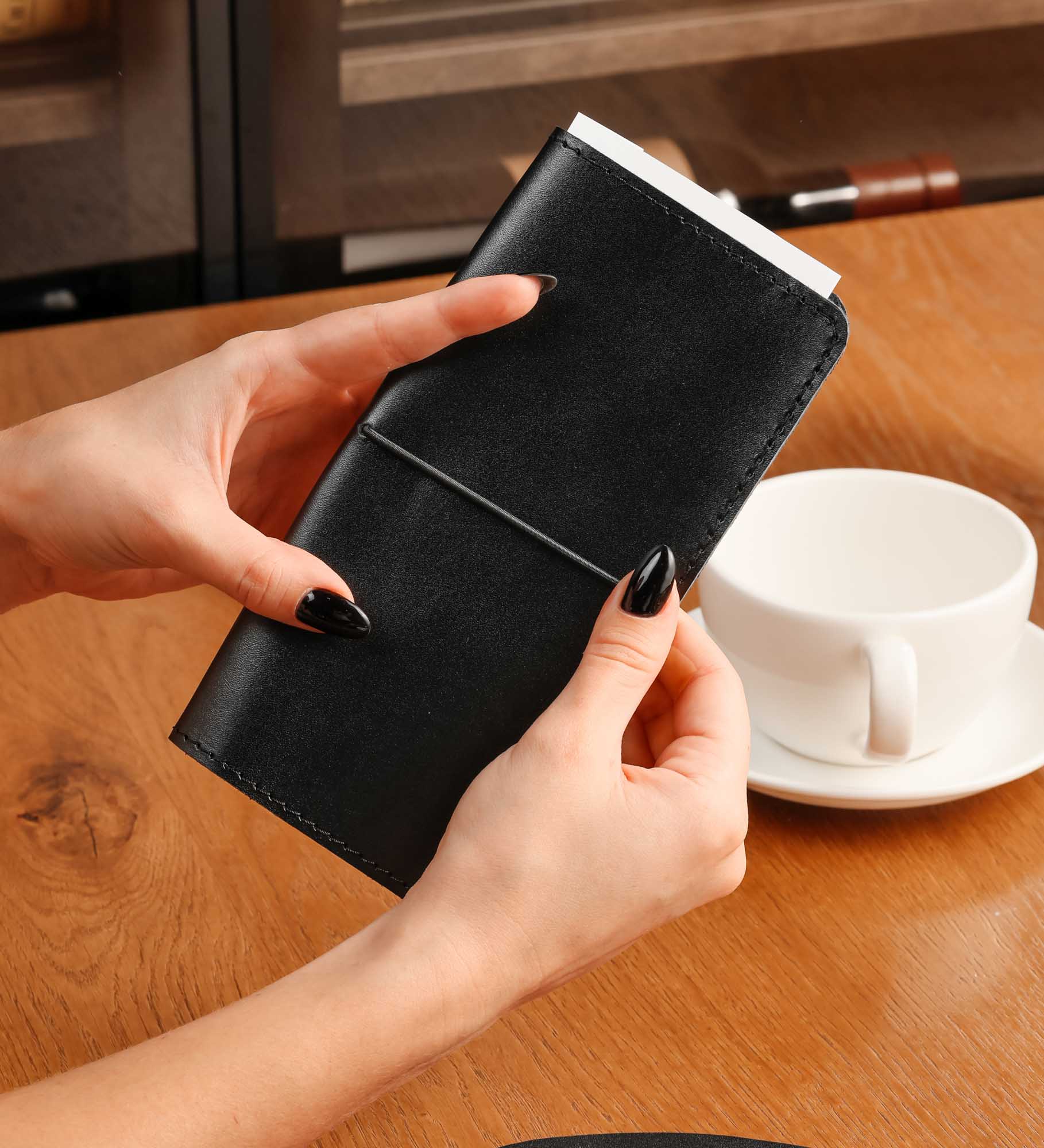 Розрахункова книжка з натуральної гладкої шкіри для HoReCa