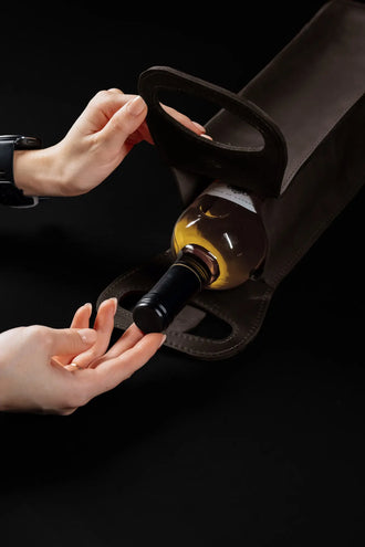 Сумка для пляшки зі шкіри Crazy Horse | Подарунок до свят, фото 15 — Skin&Skin