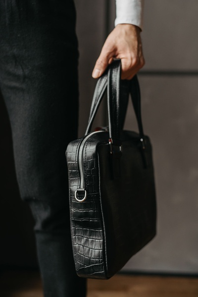 Кожаный портфель Woke черный M Кайман BR01BLK-M фото