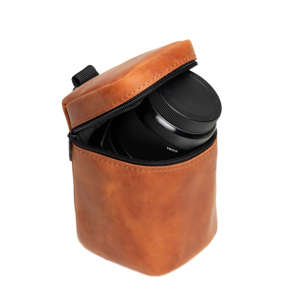 Футляр для объектива Lens case M коньячный крейзи-хорс LA37COH-M фото