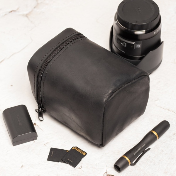 Футляр для объектива Lens case M черный крейзи-хорс LA37BLH-M фото