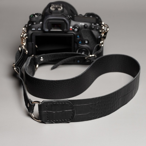 Кожаный ремень для фотоаппарата Черный кайман LA07BLK фото