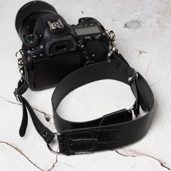 Кожаный ремень для фотоаппарата Черный кайман LA07BLK фото