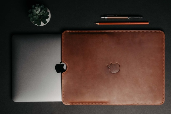 Кожаный чехол для MacBook FlatCase Коньячный Крейзи Хорс 14 LC05COH-14 фото