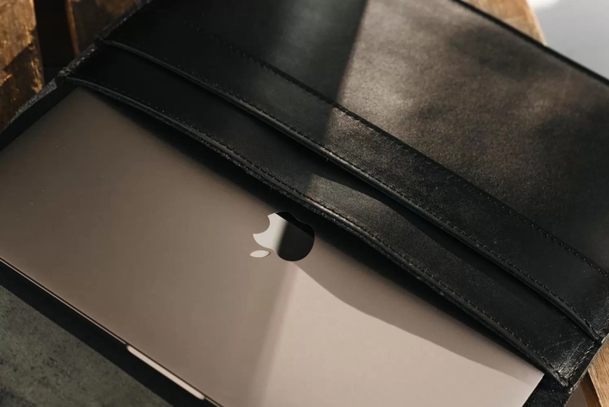 Кожаный Чехол для ноутбука Sleeve черный 15.6 LC04BL-15 фото